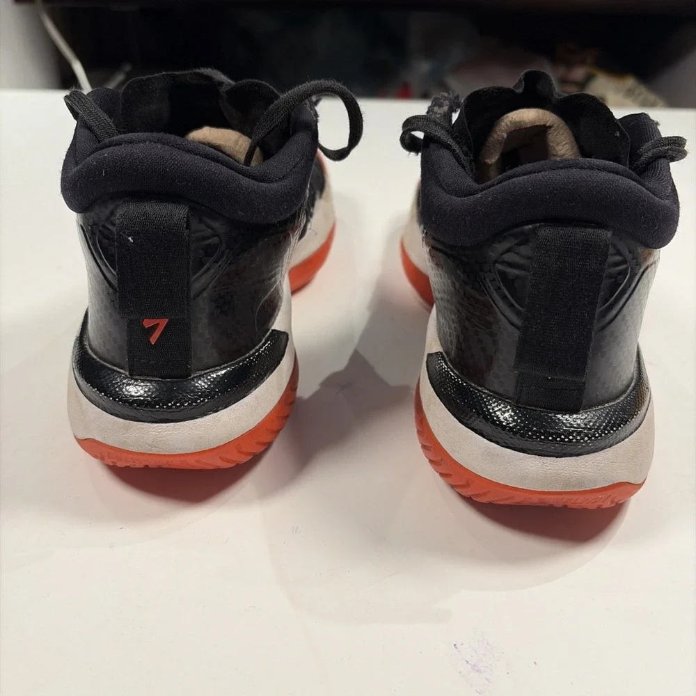 Air Jordan Zion 1 Bloodline Nike Sneakers Boys 6Y Black‎ Red White DA3131-006